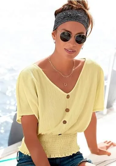 Lascana Shirt met V-hals met brede gesmokte zoom en kraag, overhemdblouse, zomers