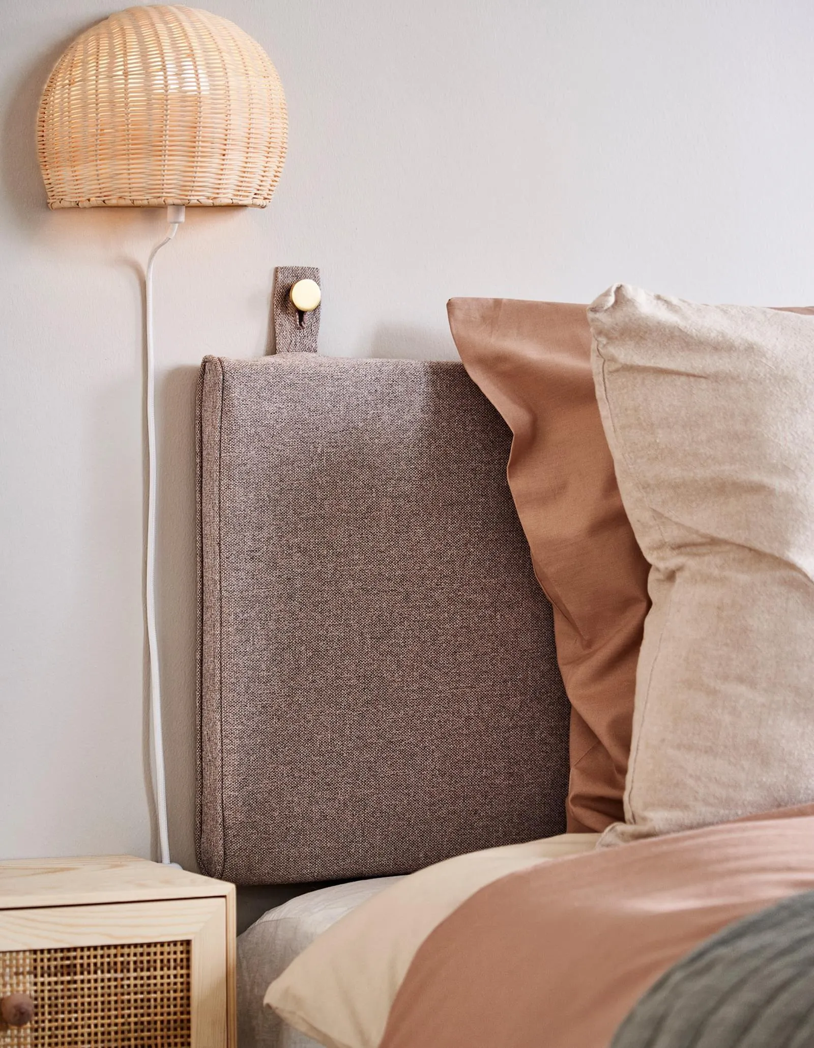 Hoofdbord Polyester/polyurethaan. 90 x 40 x 5 cm.