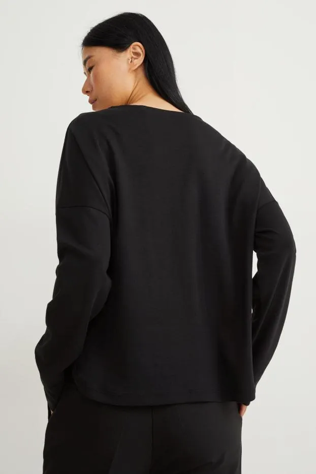 Basic long sleeve top