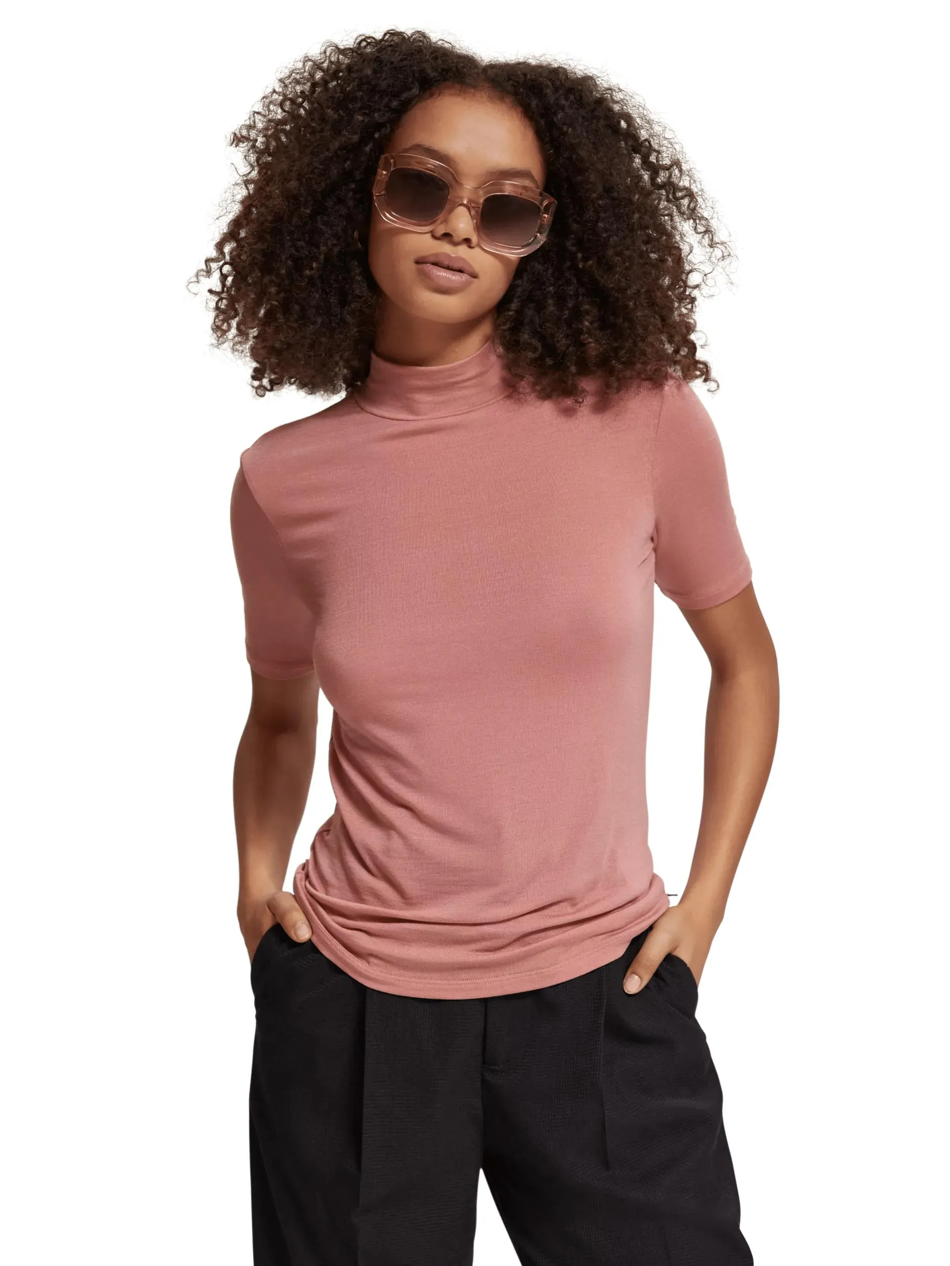 Short-sleeved mockneck T-shirt