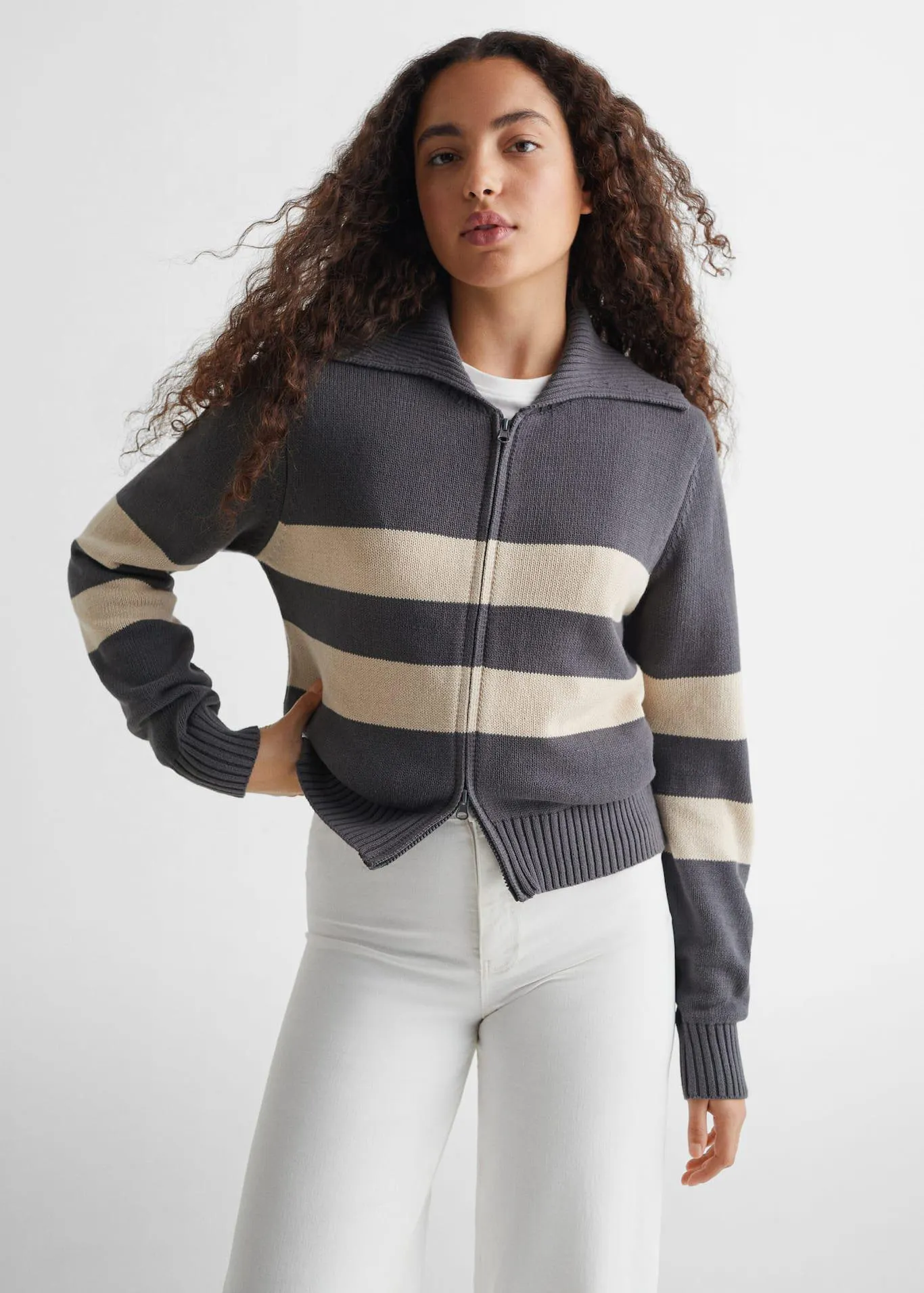 Gebreide trui met rits