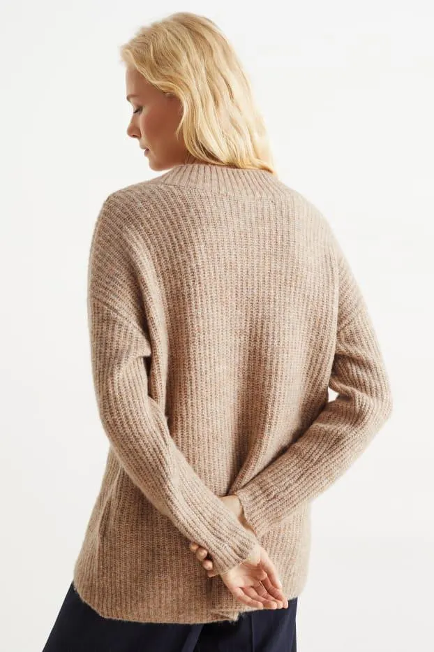 V-neck jumper