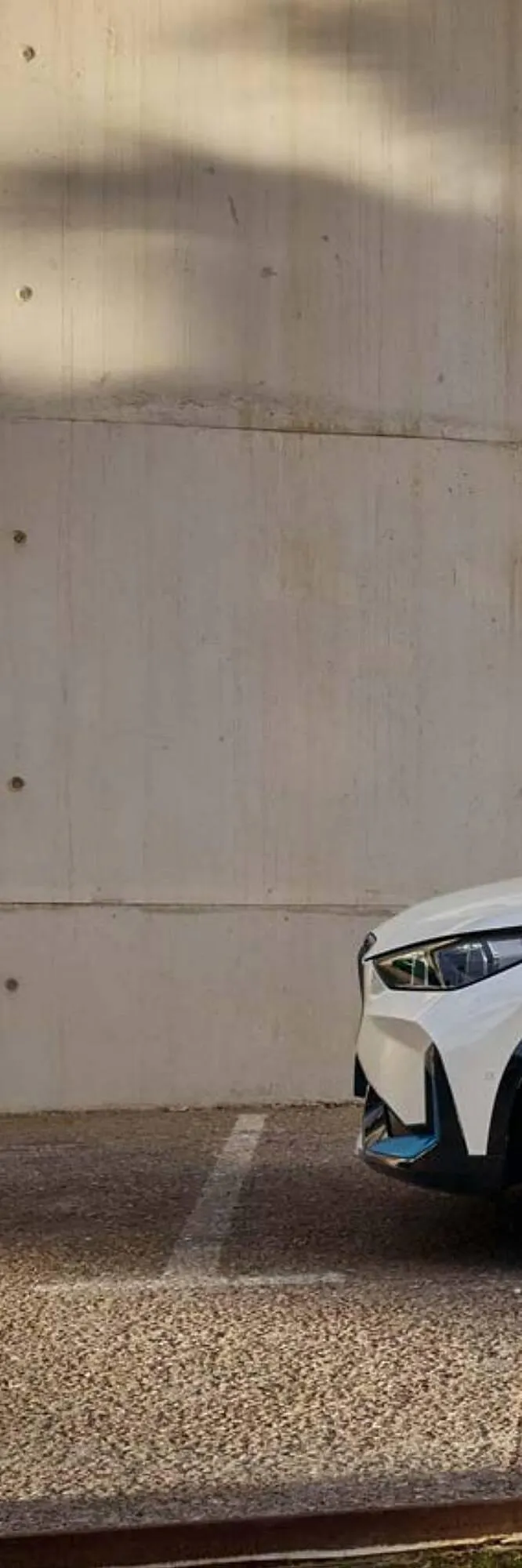 BMW folder - iX1 & X1 van 31 december tot 31 december 2023 - Folder pagina 58