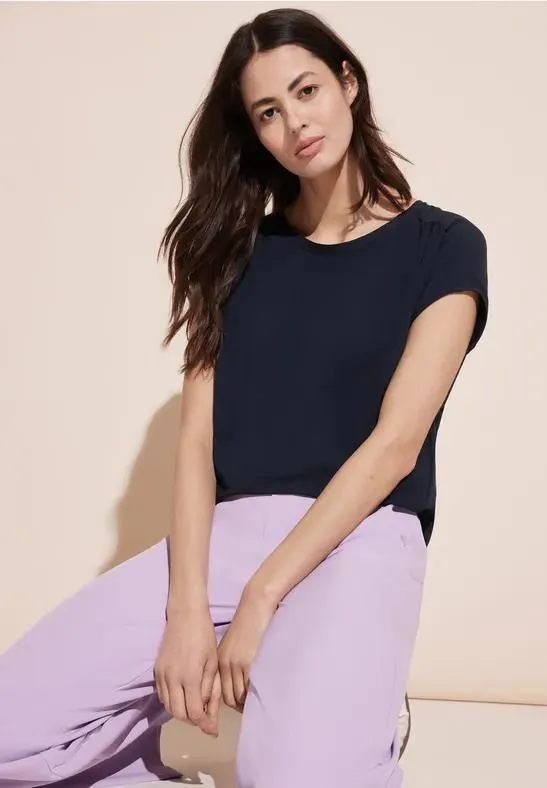 T-shirt van materiaalmix