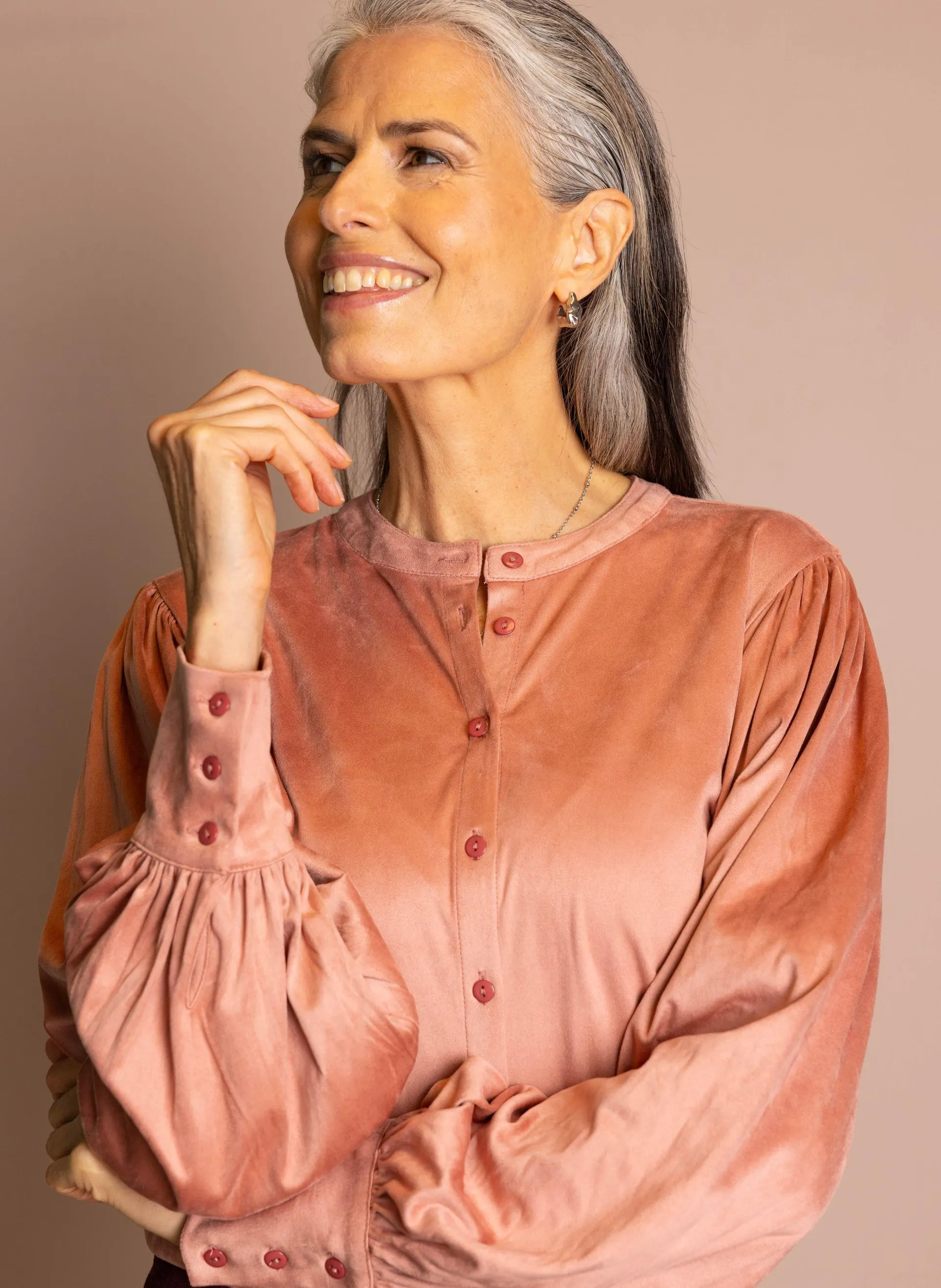 Donkerroze suedine blouse