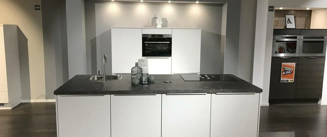 Showroom sale THALYZ-259 Wateringen