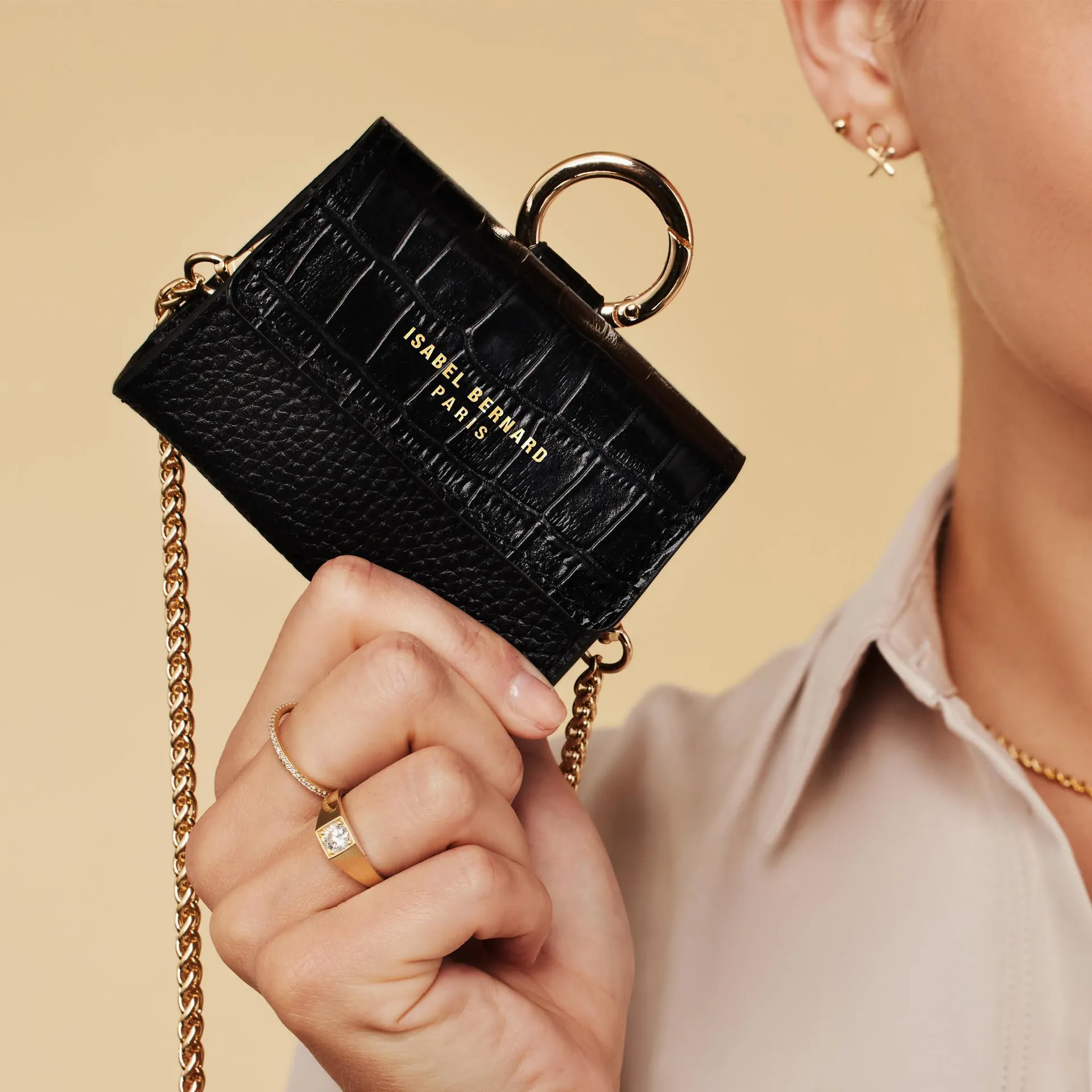 Isabel Bernard Femme Forte Amélie zwarte leren crossbody tasje van kalfsleer IB21049