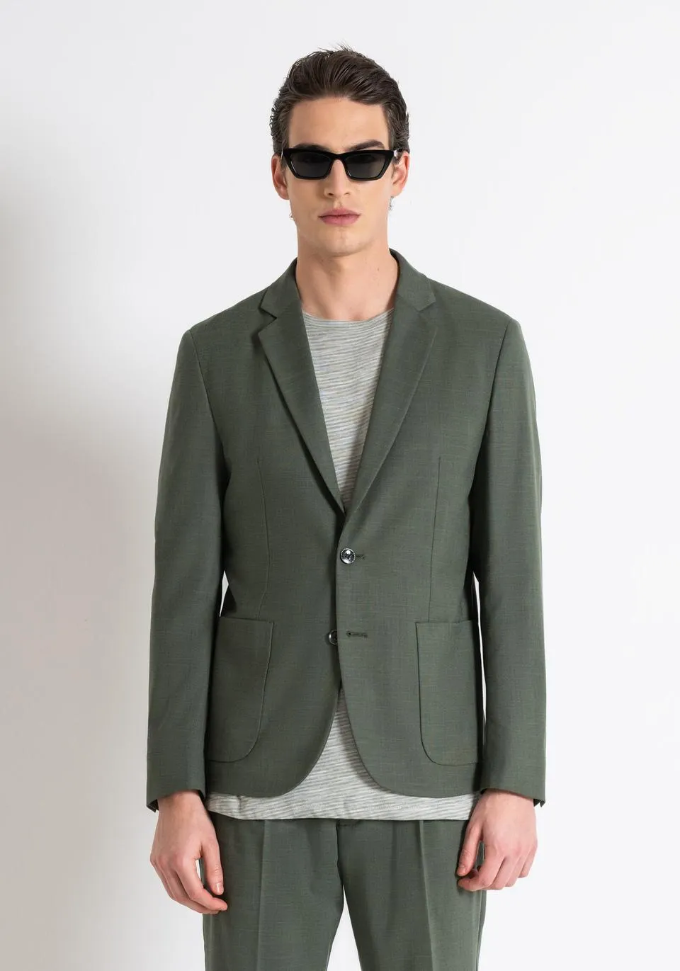 “FRIDA” SLIM FIT JACKET IN STRETCH VISCOSE BLEND FABRIC WITH SLUB EFFECT