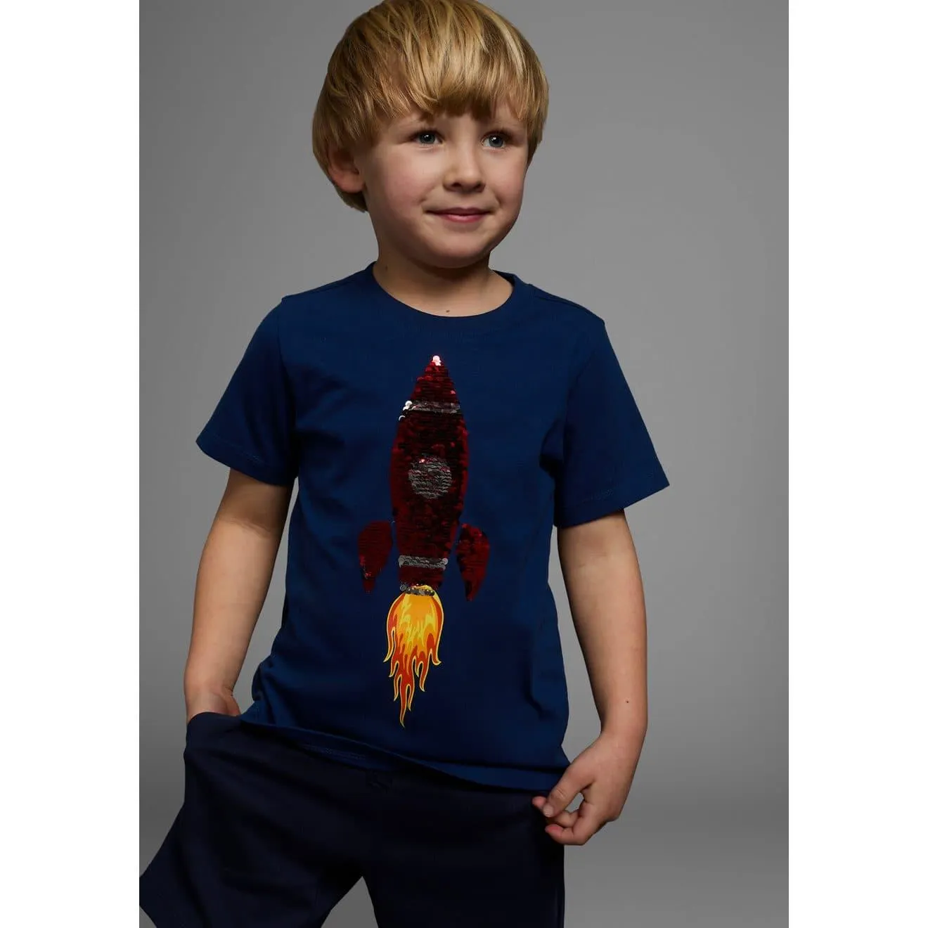 KIDSWORLD T-shirt Met raket van omkeerbare pailletten Korte mouwen, basic pasvorm, bedrukt, ronde hals