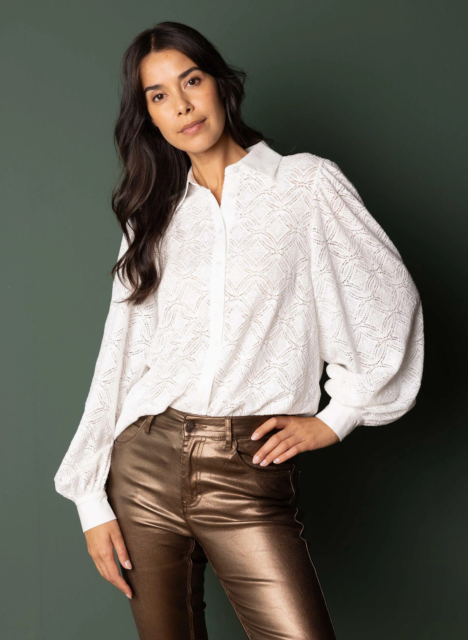 Off-white blouse met ingeweven patroon