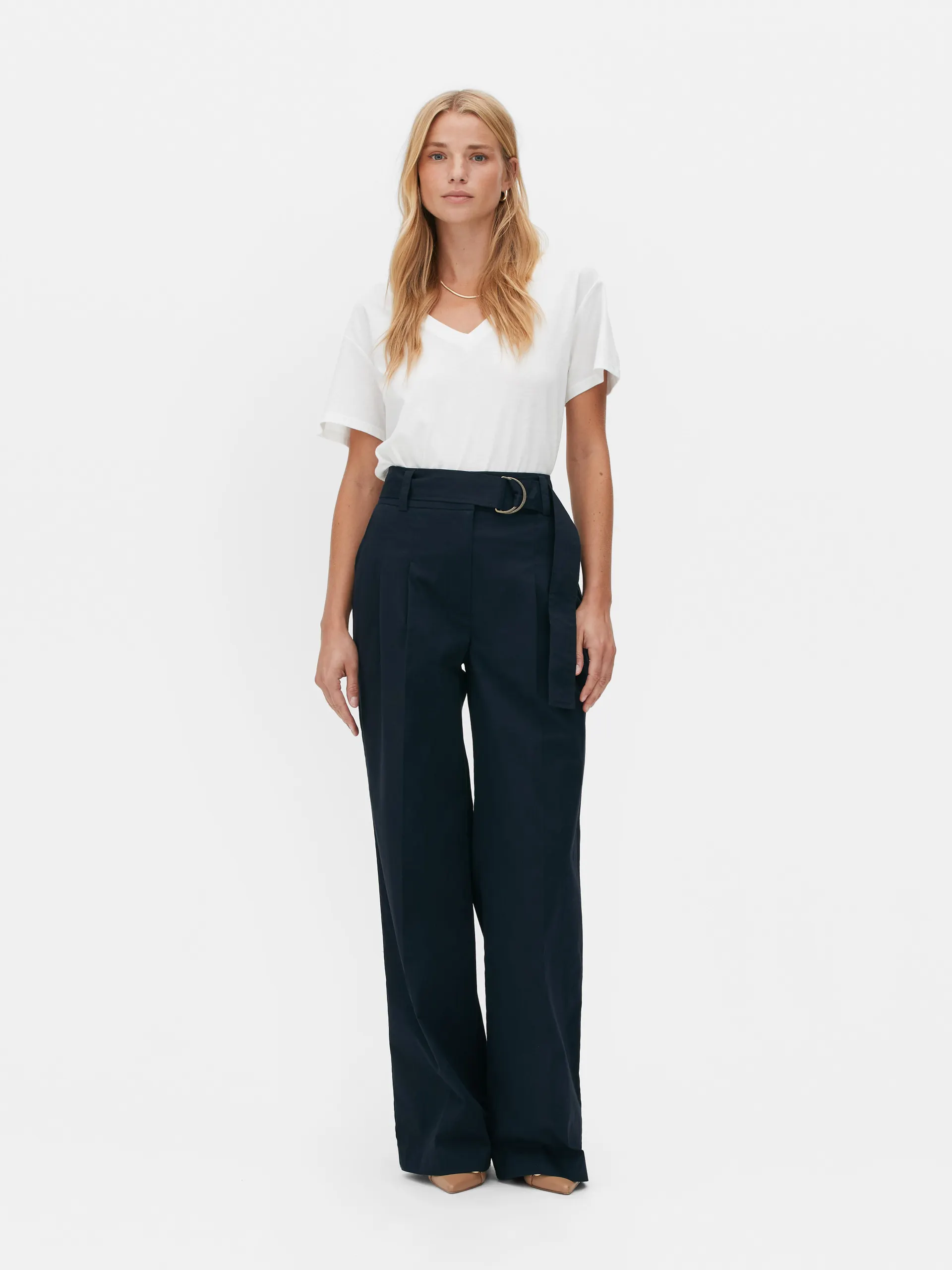 T-shirt met V-hals The Edit