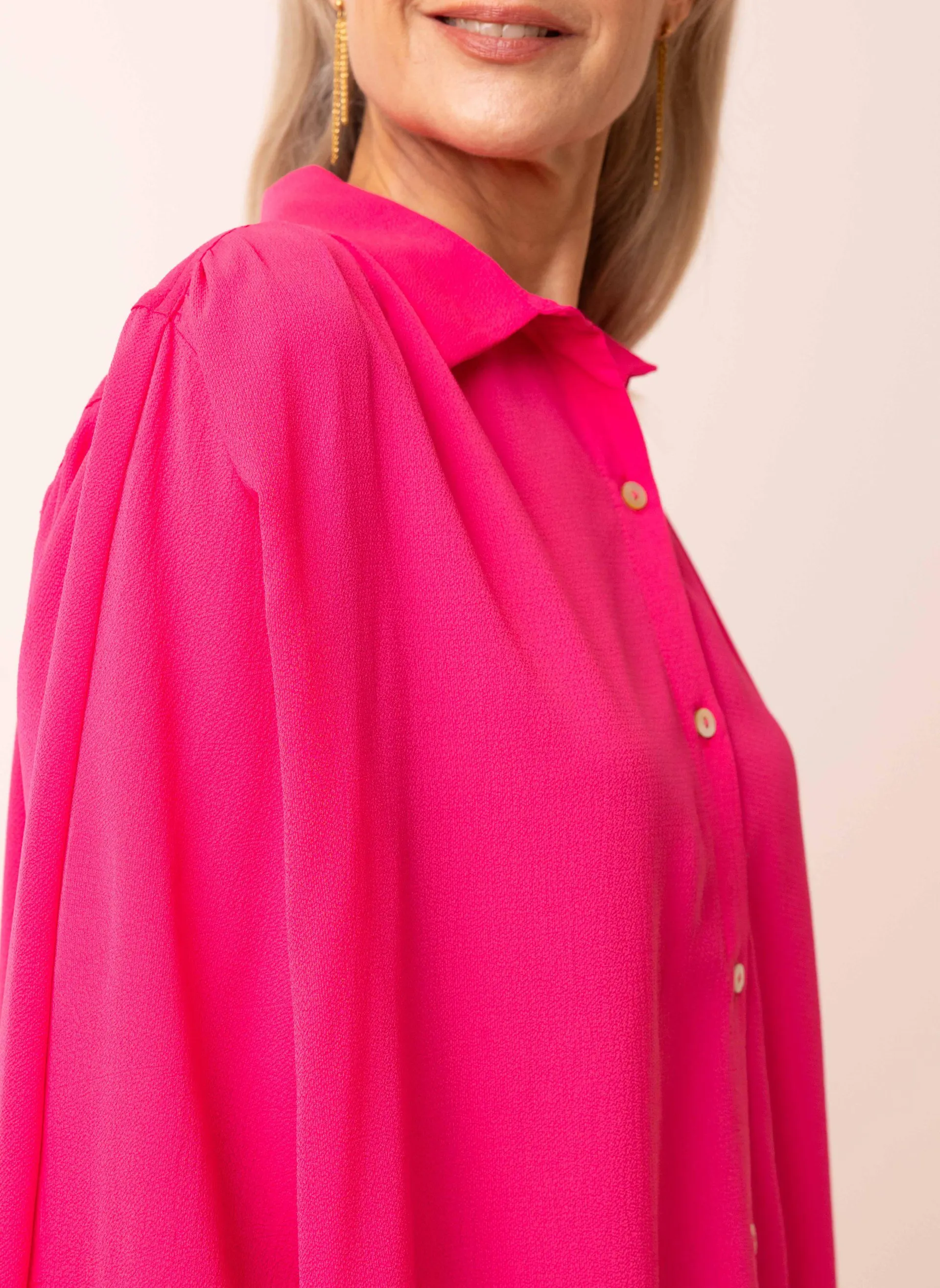 Roze blouse met klassieke kraag