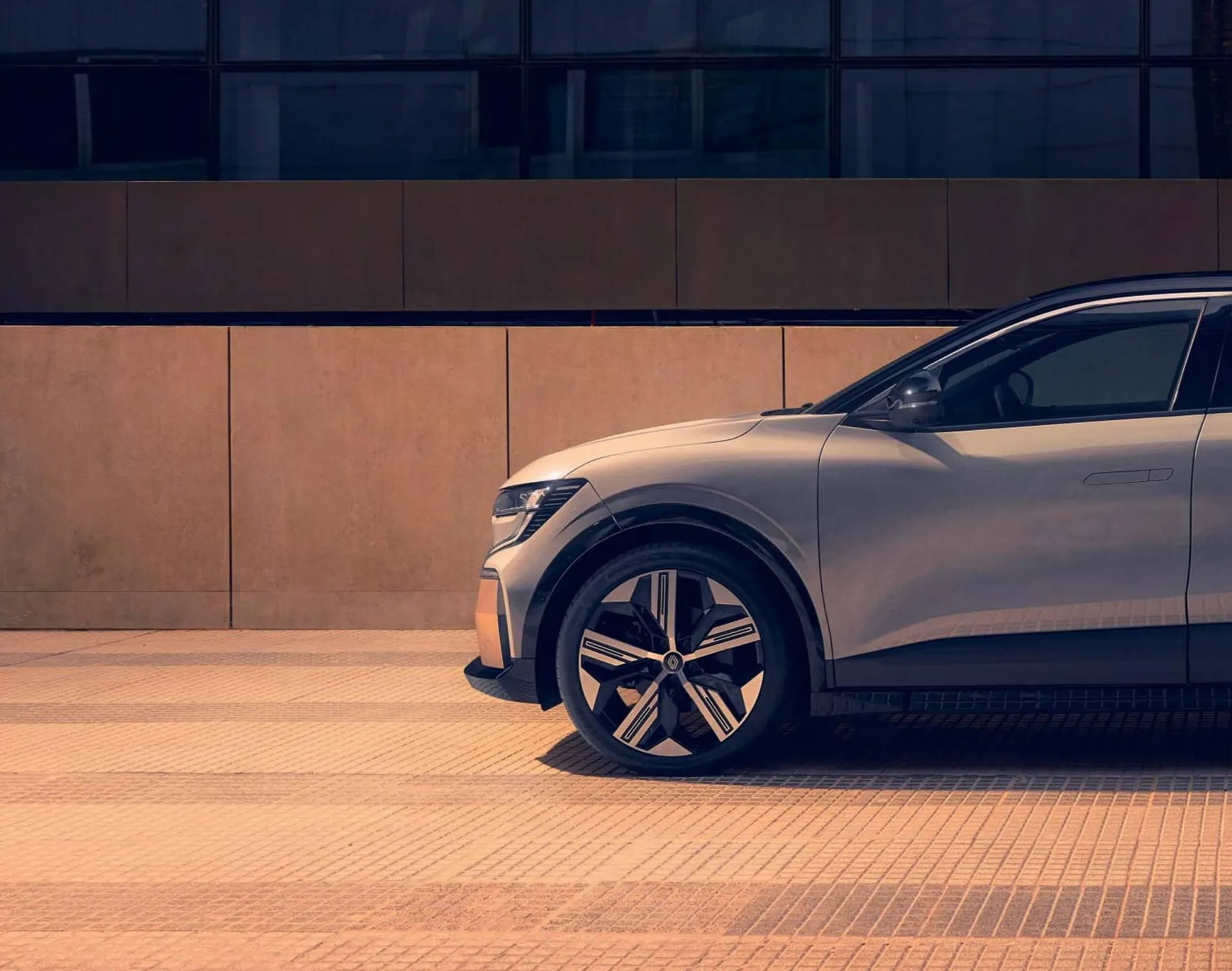 Renault Megane E-Tech folder van 20 januari tot 31 december 2023 - Folder pagina 28