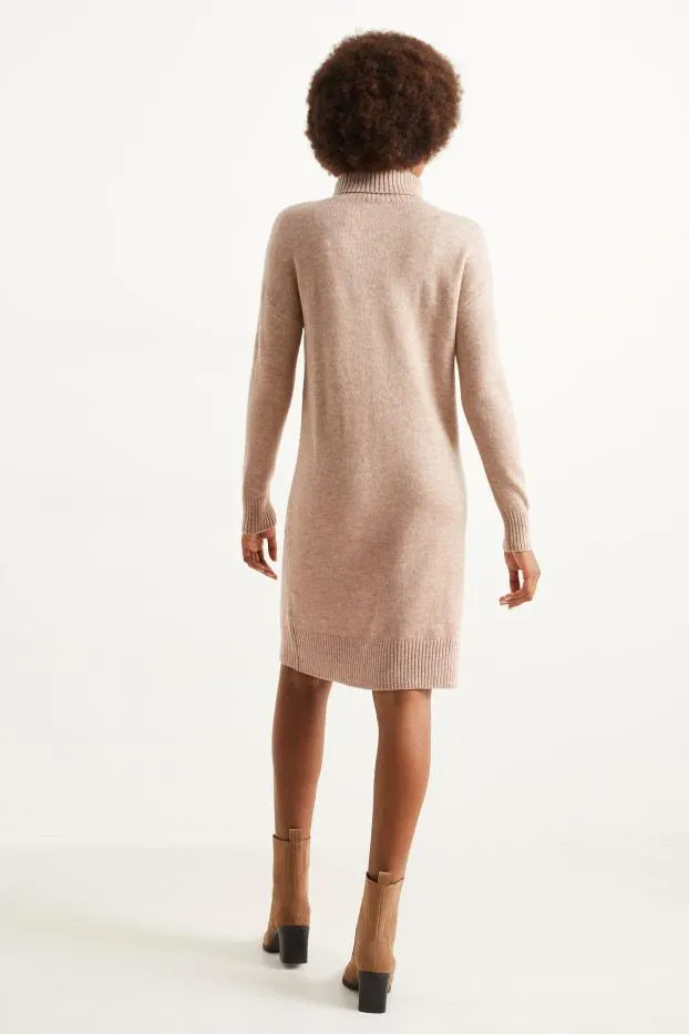 Basic knitted dress