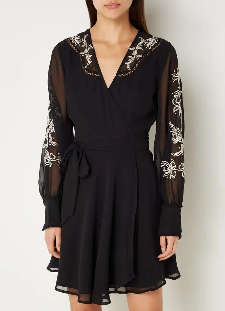 Bonaire mini wikkeljurk met borduring