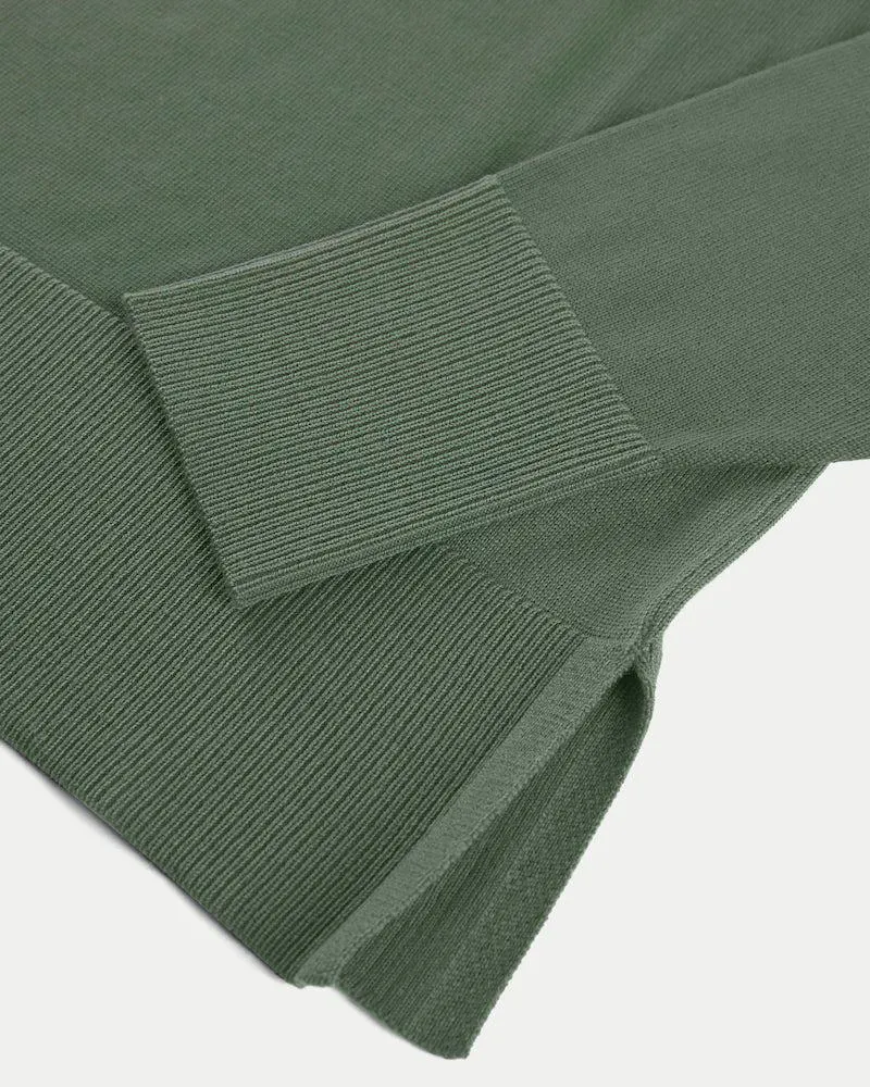 Finstrikket genser med høy hals i merinoull