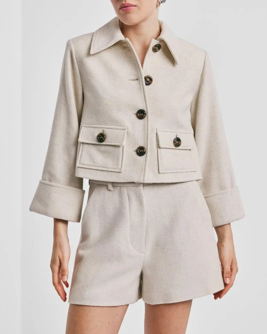 Tailored Shorts – Offwhite