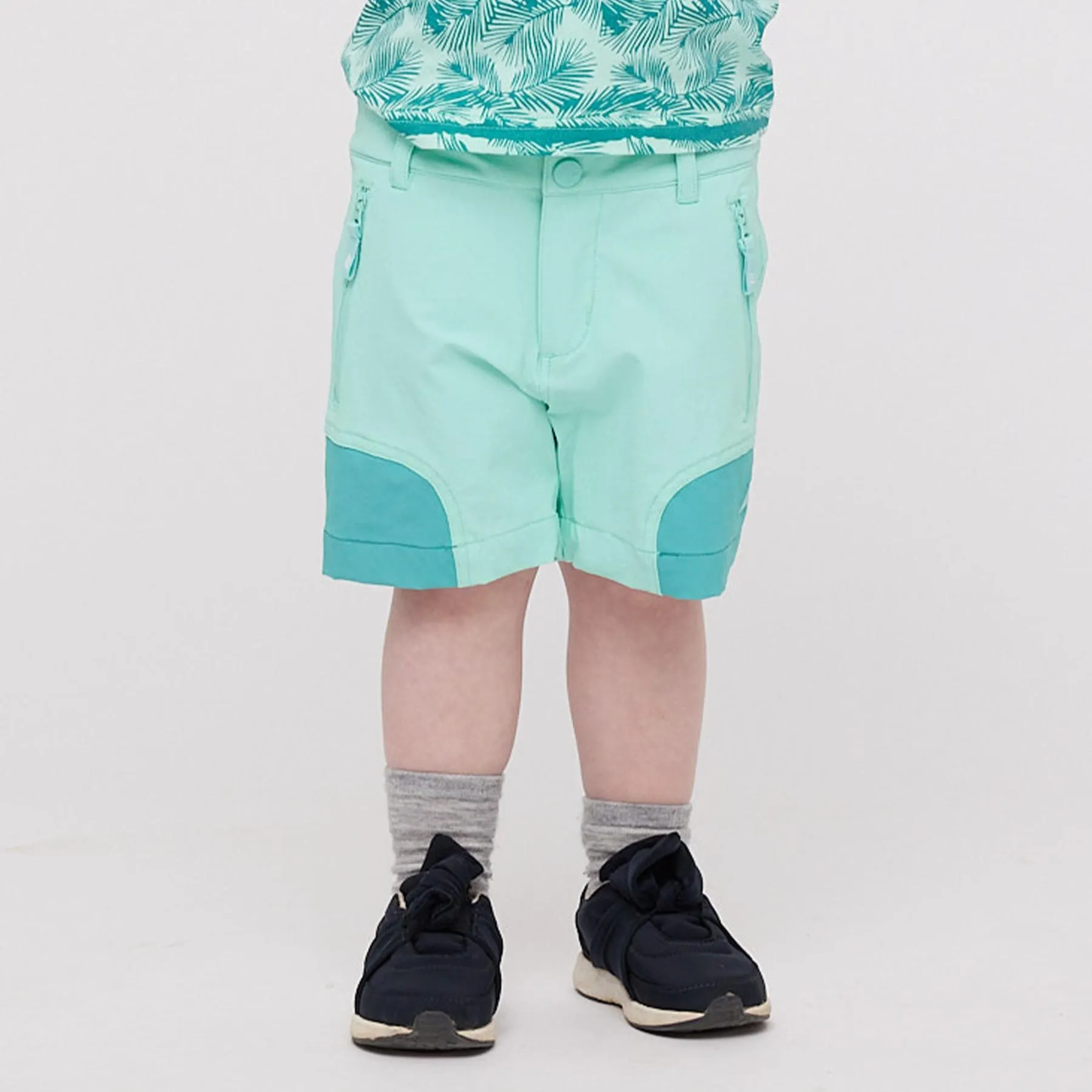Svelgen, shorts