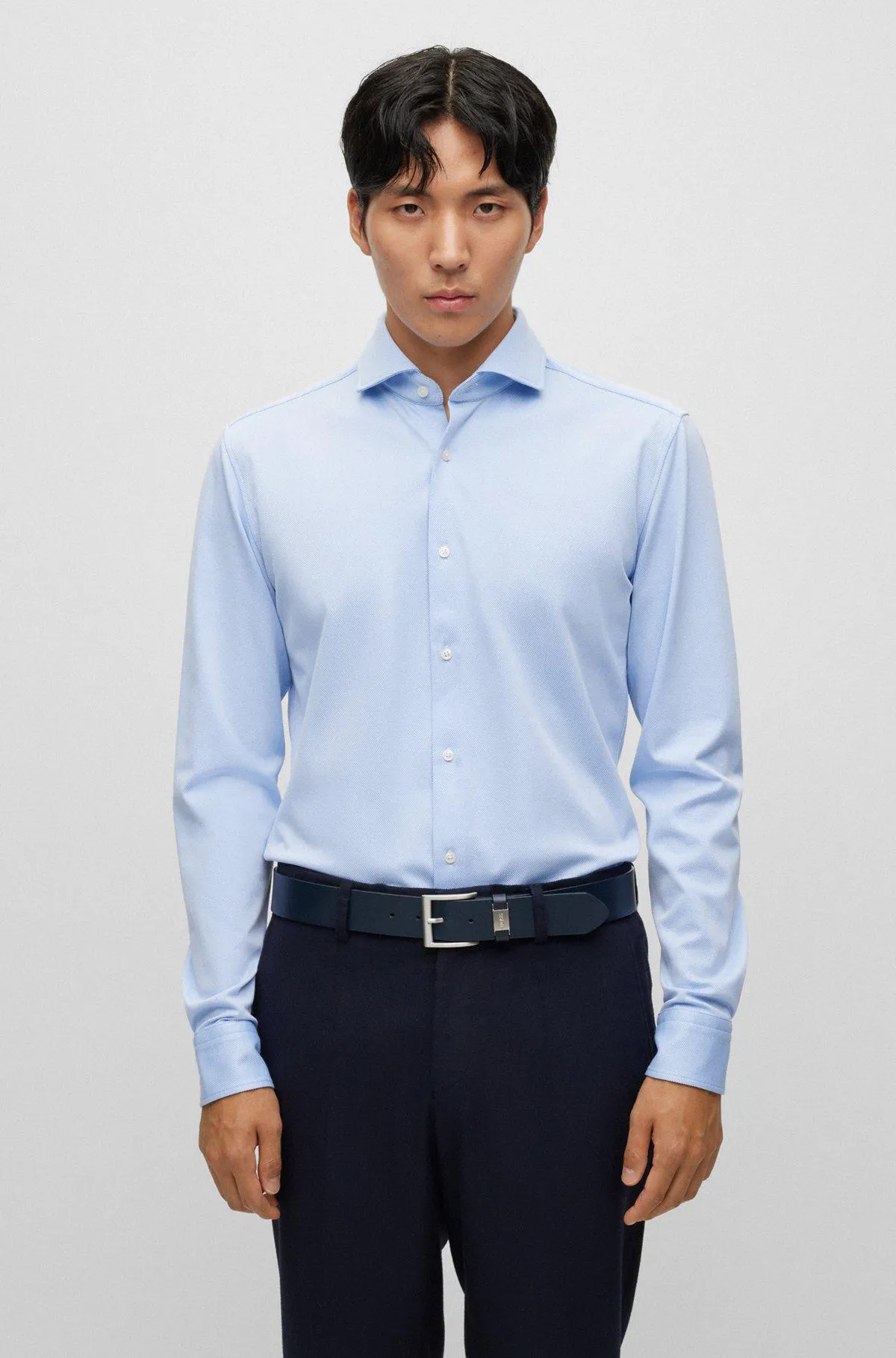 Camisa slim fit en punto de elástico técnico estructurado