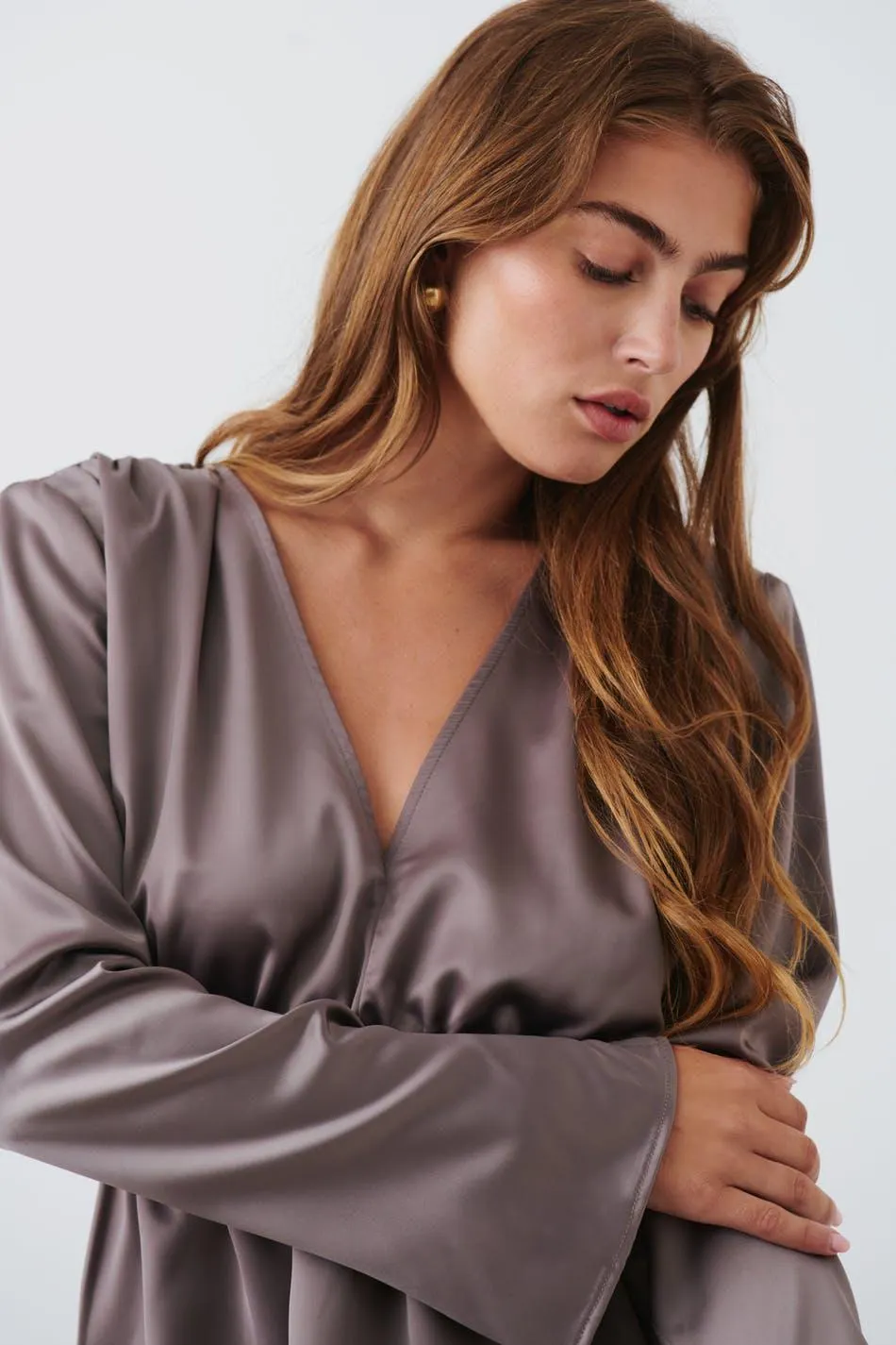 Shoulder pads blouse