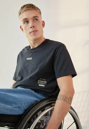 T-shirts med print - black