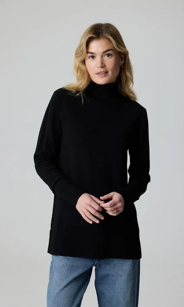 Finstrikket tunika med høy hals i merinoull