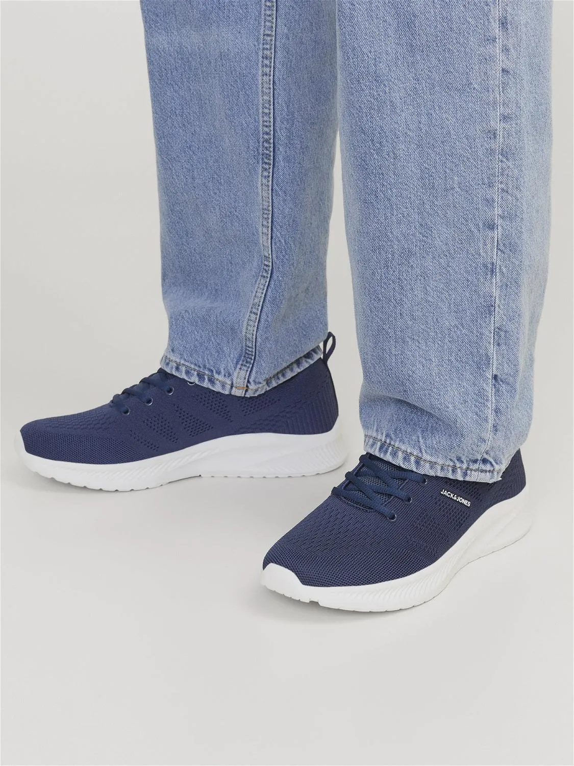 Mesh Sneaker