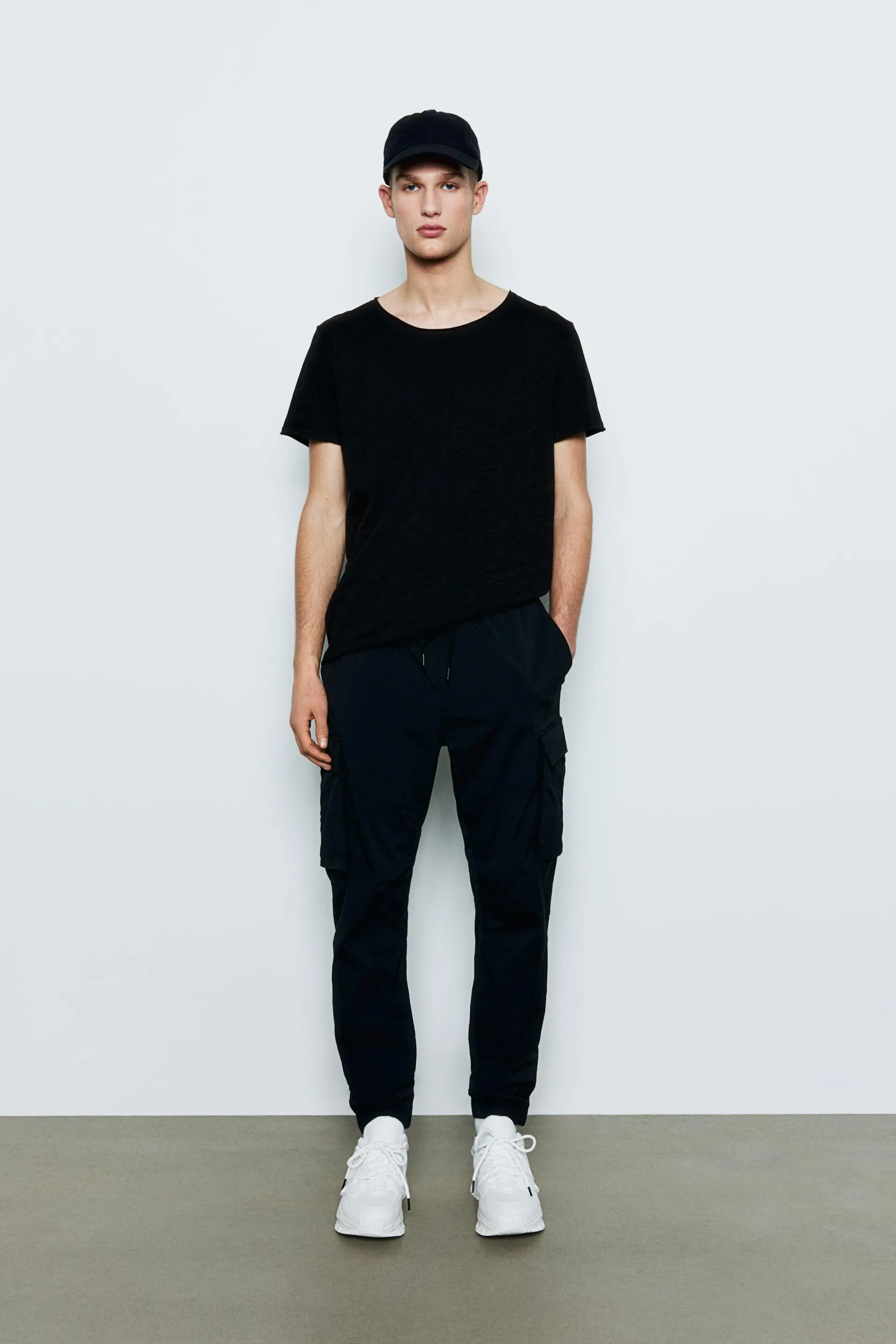 T-shirt med rullekanter