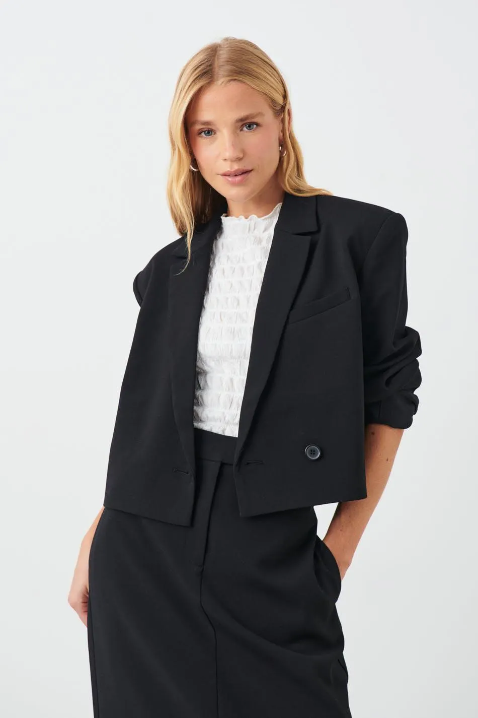 Boxy cropped blazer