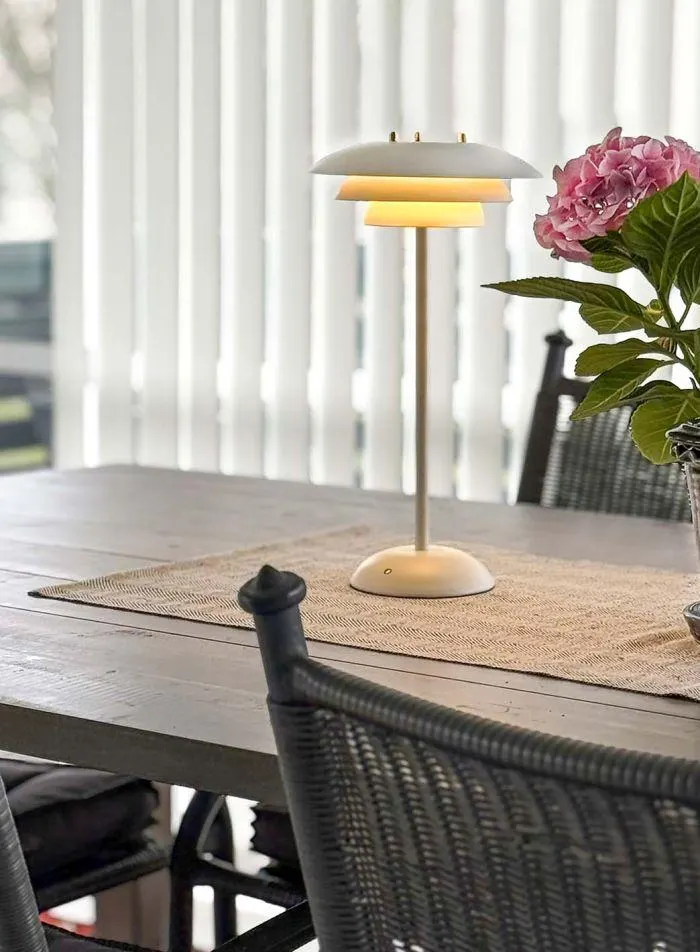 Epsilon oppladbar bordlampe H37 - hvit