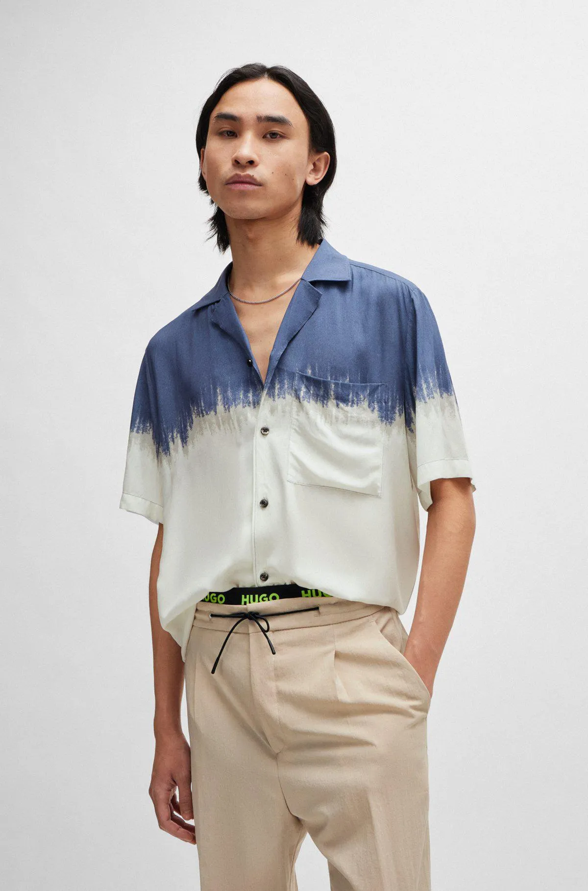 Camisa relaxed fit con estampado abstracto