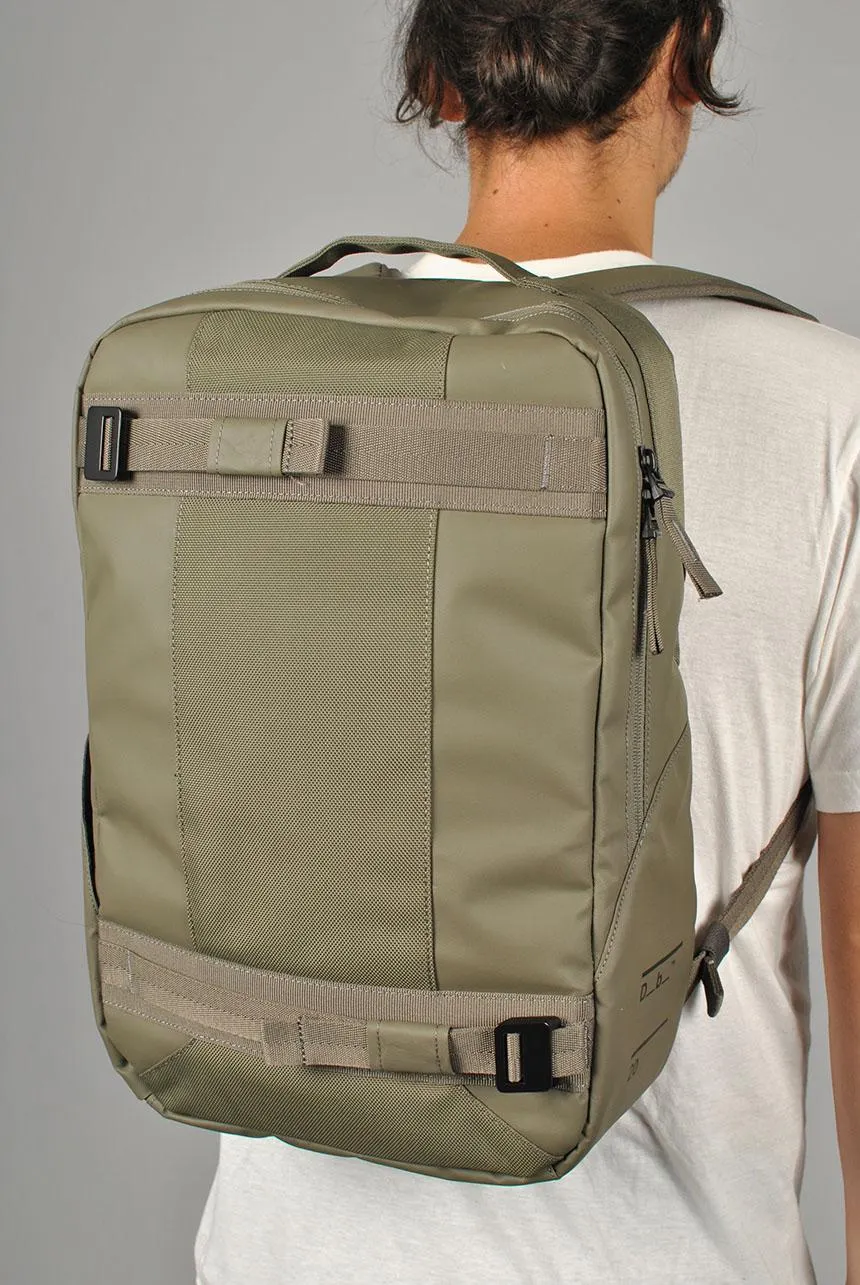 Db Skateboarding Daypack Backpack 20L