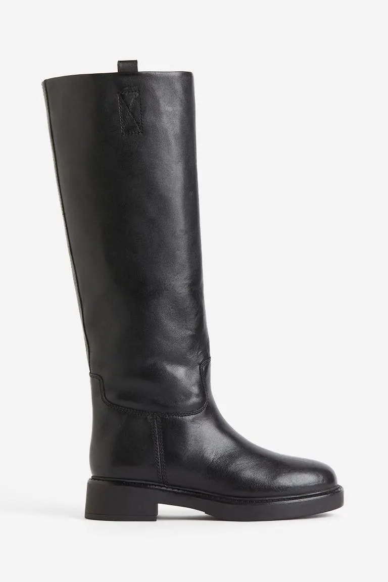 Knehøye skinnboots