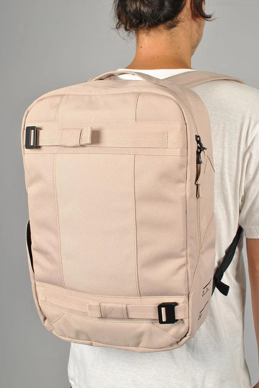 Db Skateboarding Daypack Backpack 20L