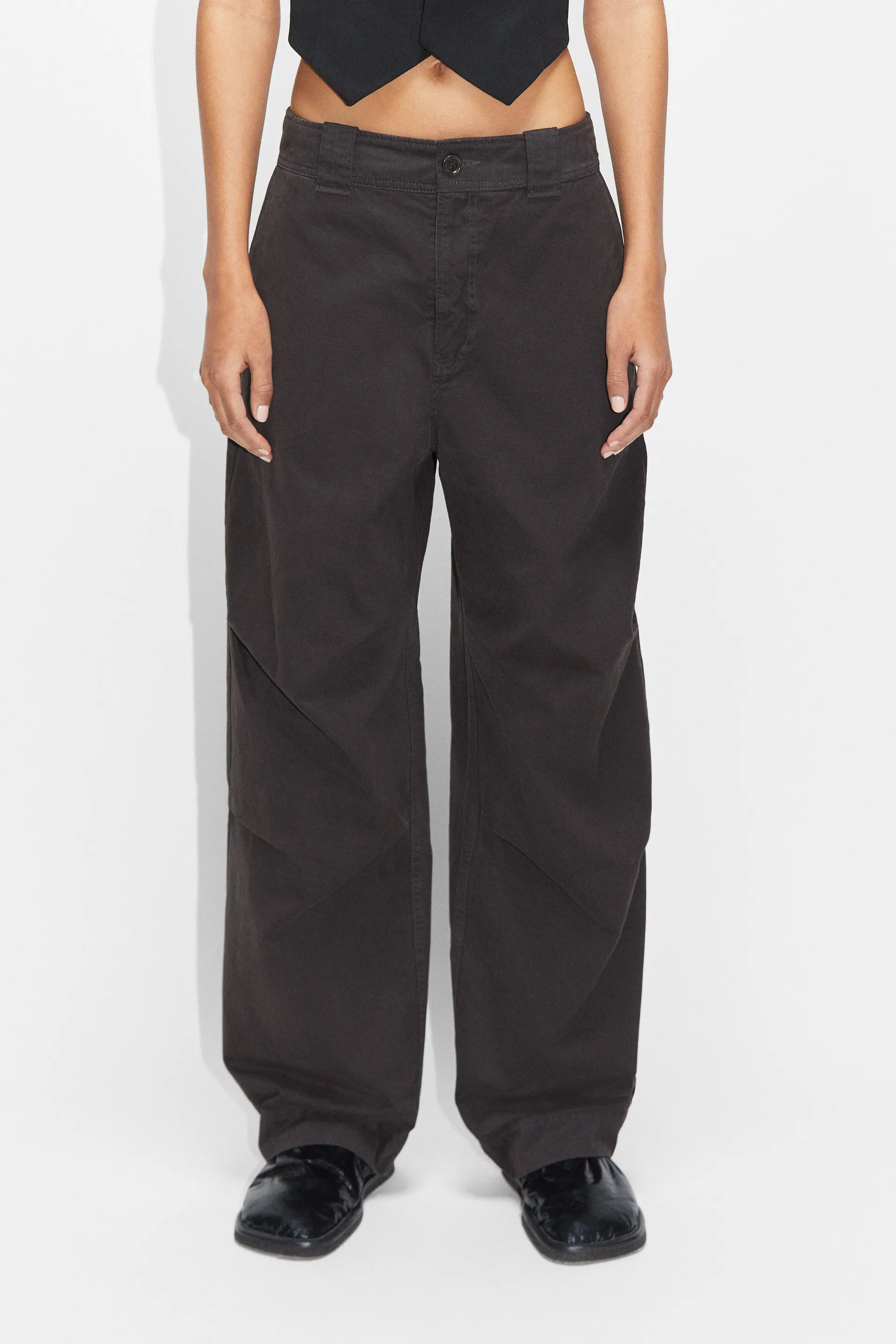 Barrel-leg Trousers
