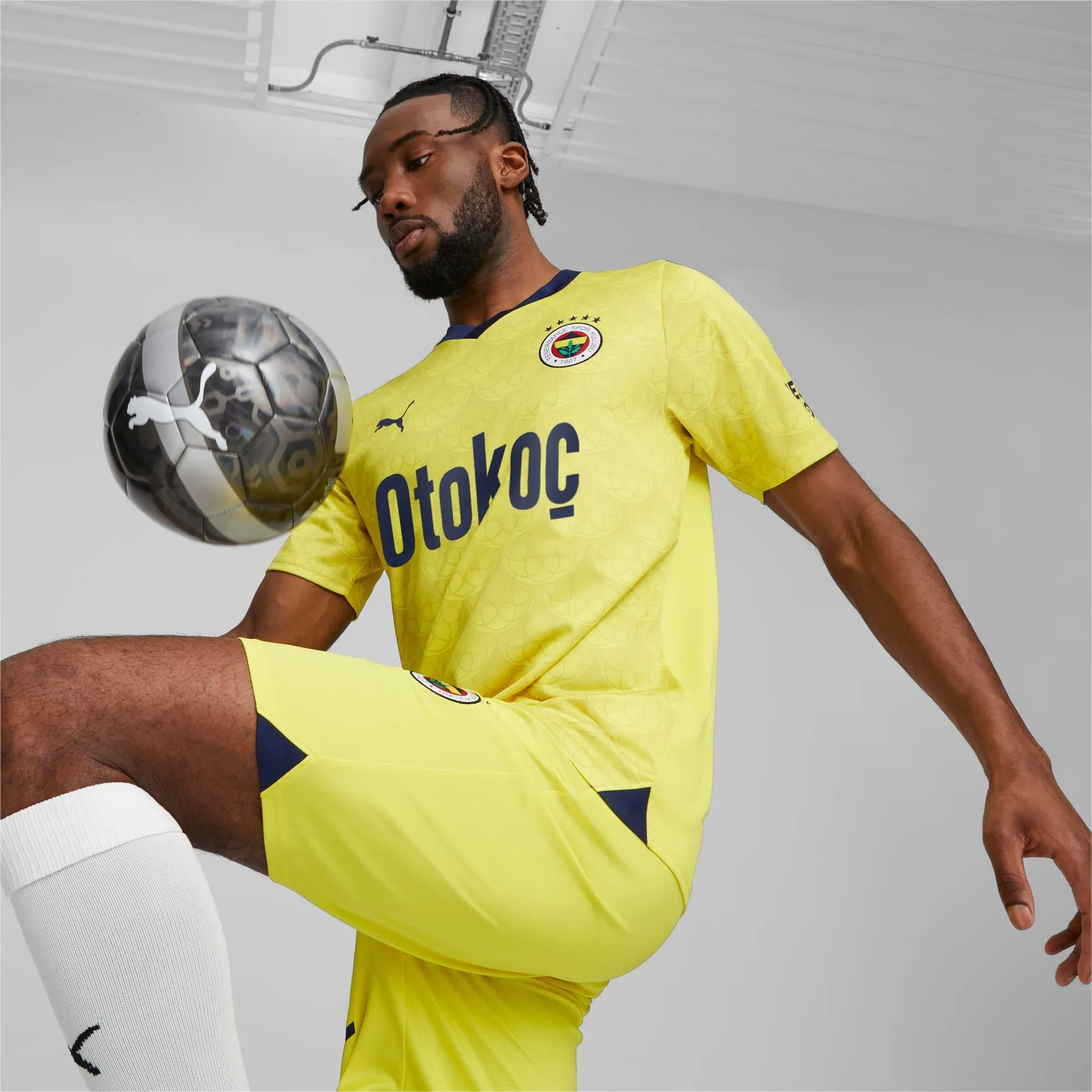Fenerbahçe S.K. 23/24 Men's Away Jersey