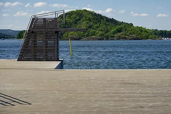 Bryggedekke Character furu behandlet 34x145 mm