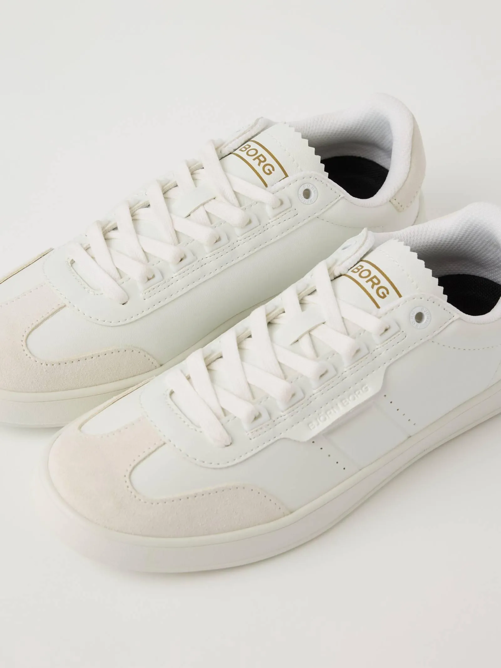 Women’s Sneakers T2500