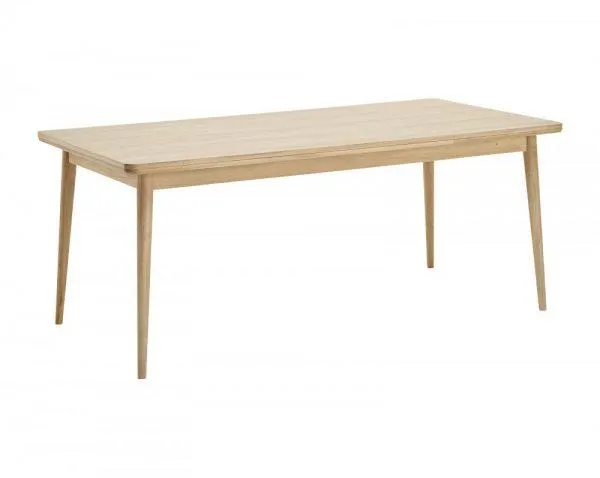 Casø 500 spisebord med integrerte tilleggsplater