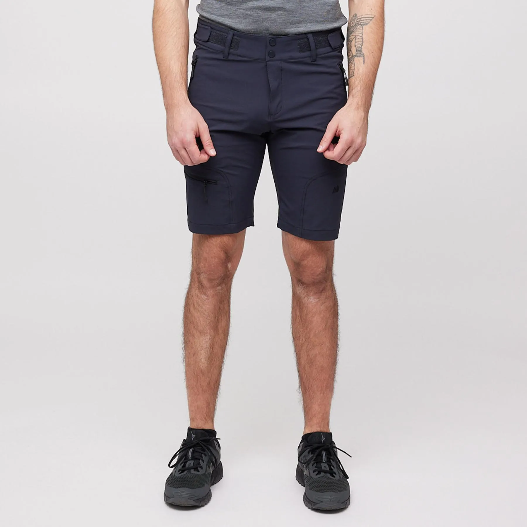 Saksi, shorts