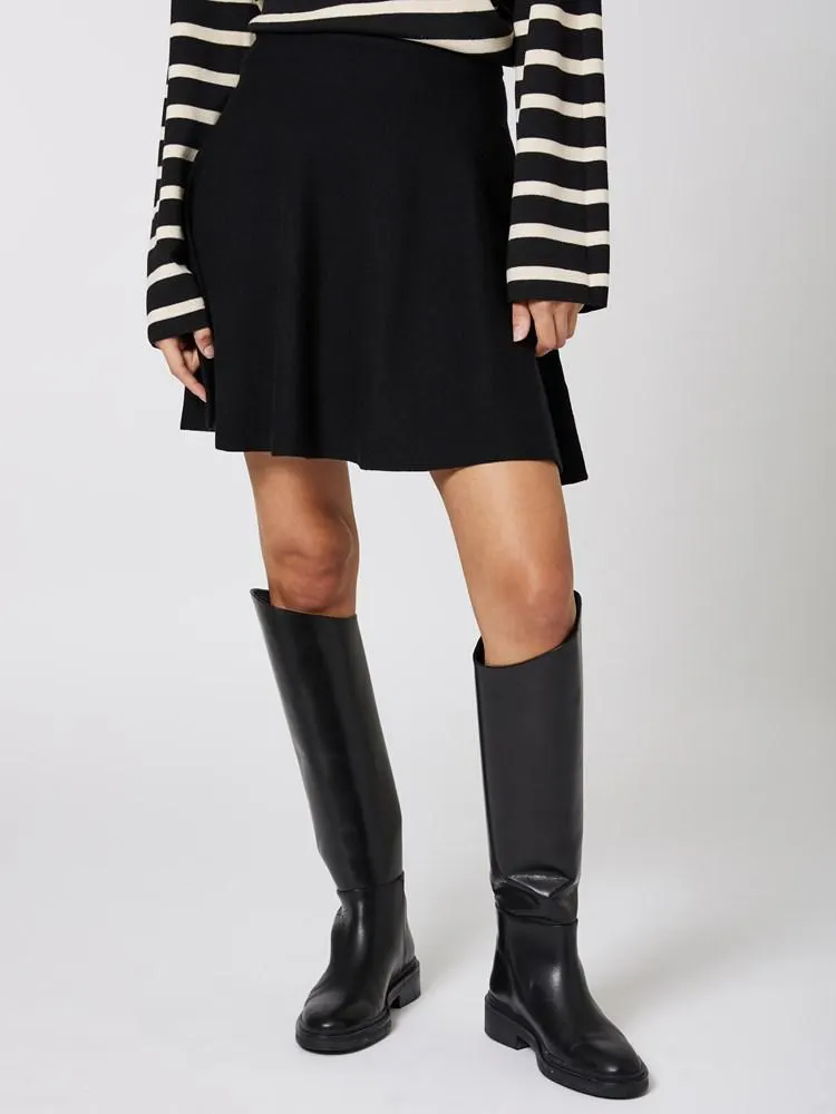 Ninette strikkeskjørt