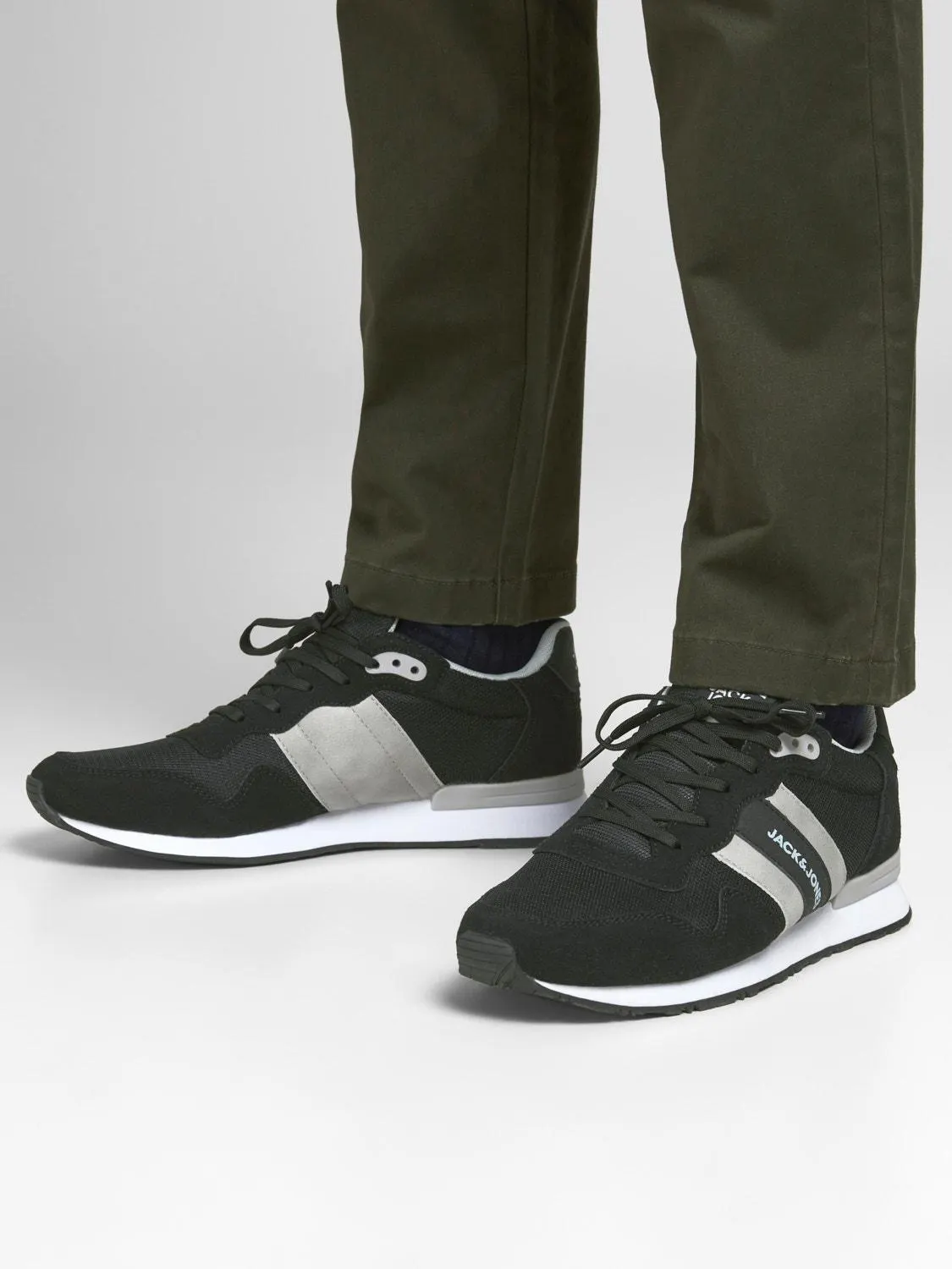 Mesh Sneaker