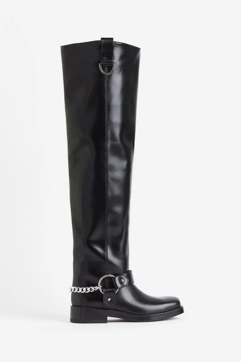 Over the knee-bikerboots