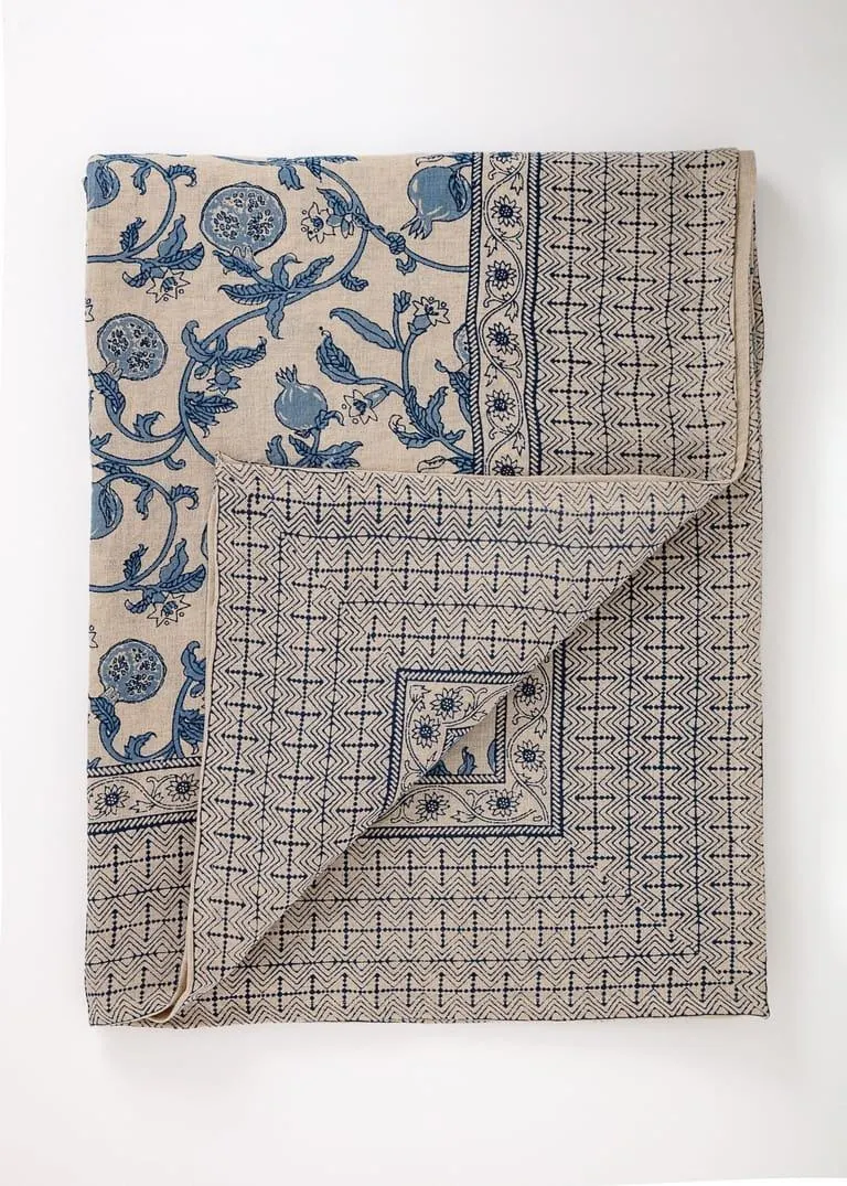 Table cloth in linen and cotton