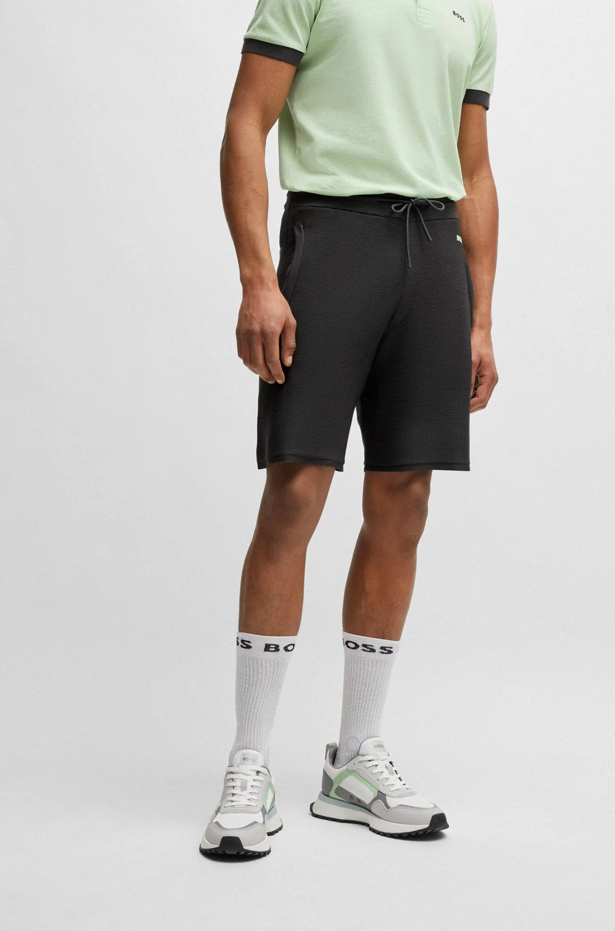 Regular-fit shorts in stretch fabric with logo detail