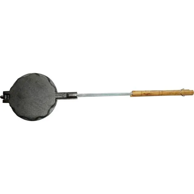 Vaffeljern i solid støpegods med 5 vaffelhjerter. Det lange håndtaket gjør den perfekt til bålbruk -