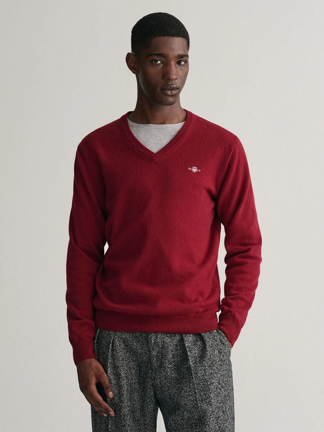 SUPERFINE LAMBSWOOL V-NECK Burgunder