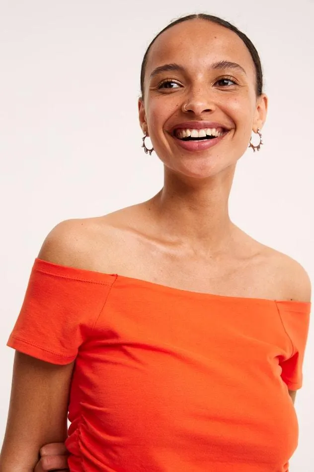 Off shoulder-topp