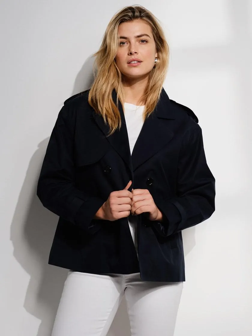 Mila kort trench