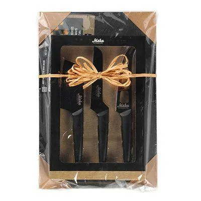 Maku Gavesett med osteskniver og fjøl